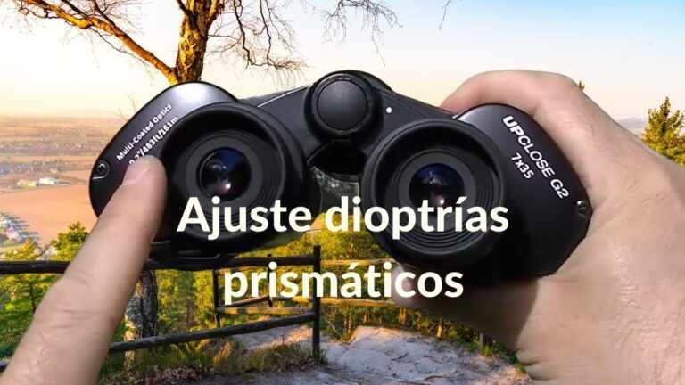 ¿Cómo ajustar las dioptrías de unos prismáticos? ¿Cómo enfocarlos bien? 7 Foto de portada con unos prismáticos ajustándoles las dioptrías